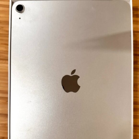 2024 iPad Air (256GB, Starlight) + Magic Keyboard (US English) + Apple Pencil - Picture 3 of 6